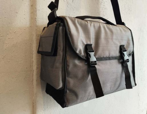 Preview: Laptoptasche aus Nylon gepolstert NP150€