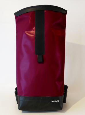 Upcycling Backpack made of Tarpaulin, tractor hose and Seatbelts in 12 different colors and 3 sizes