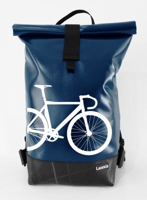 Upcycling Rolltop Rucksack aus LKW-Plane, Traktorschlauch und Autogurten in 12 verschiedenen Farben und 3 Größen