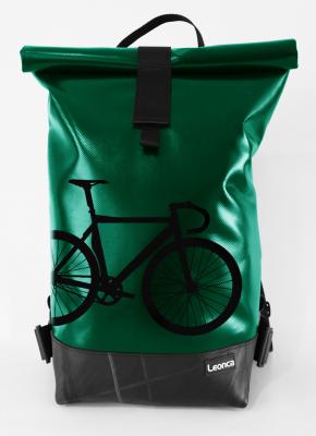 Upcycling Rolltop Rucksack aus LKW-Plane, Traktorschlauch und Autogurten in 12 verschiedenen Farben und 3 Größen