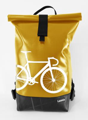 Upcycling Rolltop Rucksack aus LKW-Plane, Traktorschlauch und Autogurten in 12 verschiedenen Farben und 3 Größen