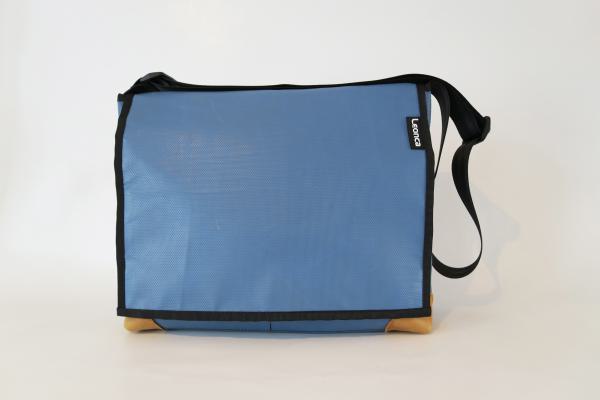 Taschen aus Turnmatte mit Lederecken