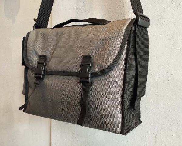 Laptoptasche aus Nylon gepolstert NP150€