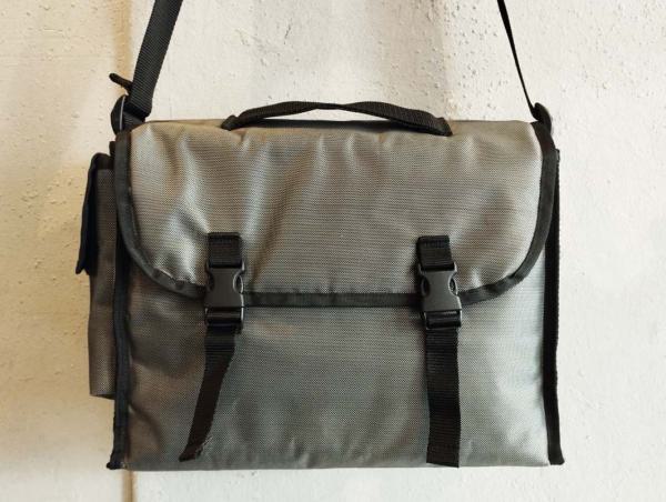 Laptoptasche aus Nylon gepolstert NP150€
