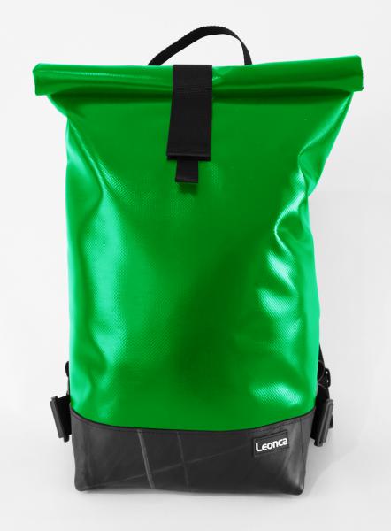 Upcycling Backpack made of Tarpaulin, tractor hose and Seatbelts in 12 different colors and 3 sizes