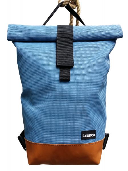 Upcycling Rolltop Rucksack aus gebrauchten Turnmatten, Turnbock Leder und Autogurten, innen aus  LKW-Plane in 3 Größen