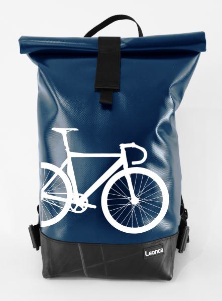 Upcycling Rolltop Rucksack aus LKW-Plane, Traktorschlauch und Autogurten in 12 verschiedenen Farben und 3 Größen