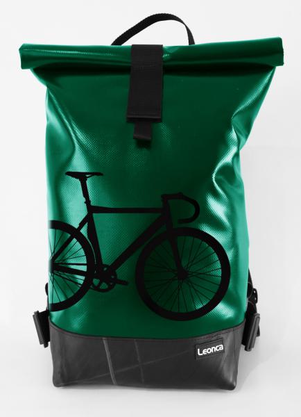 Upcycling Rolltop Rucksack aus LKW-Plane, Traktorschlauch und Autogurten in 12 verschiedenen Farben und 3 Größen