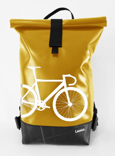 Upcycling Rolltop Rucksack aus LKW-Plane, Traktorschlauch und Autogurten in 12 verschiedenen Farben und 3 Größen